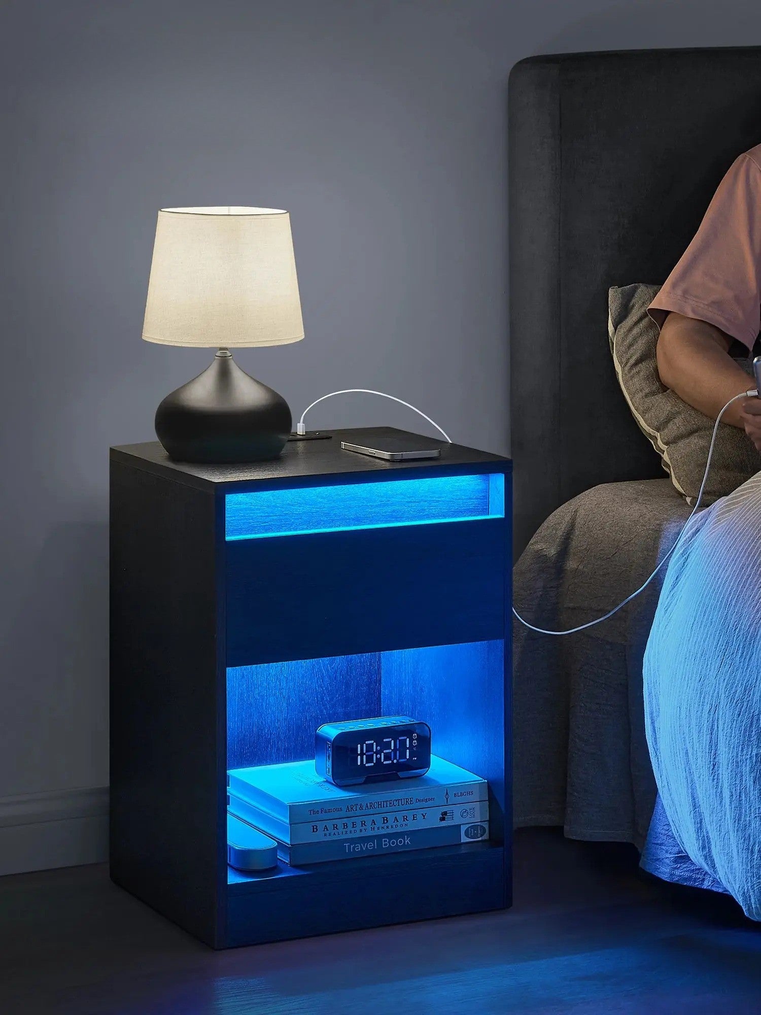 Set van 2 LED Nachtkastjes Zwart – Met Stopcontact en USB