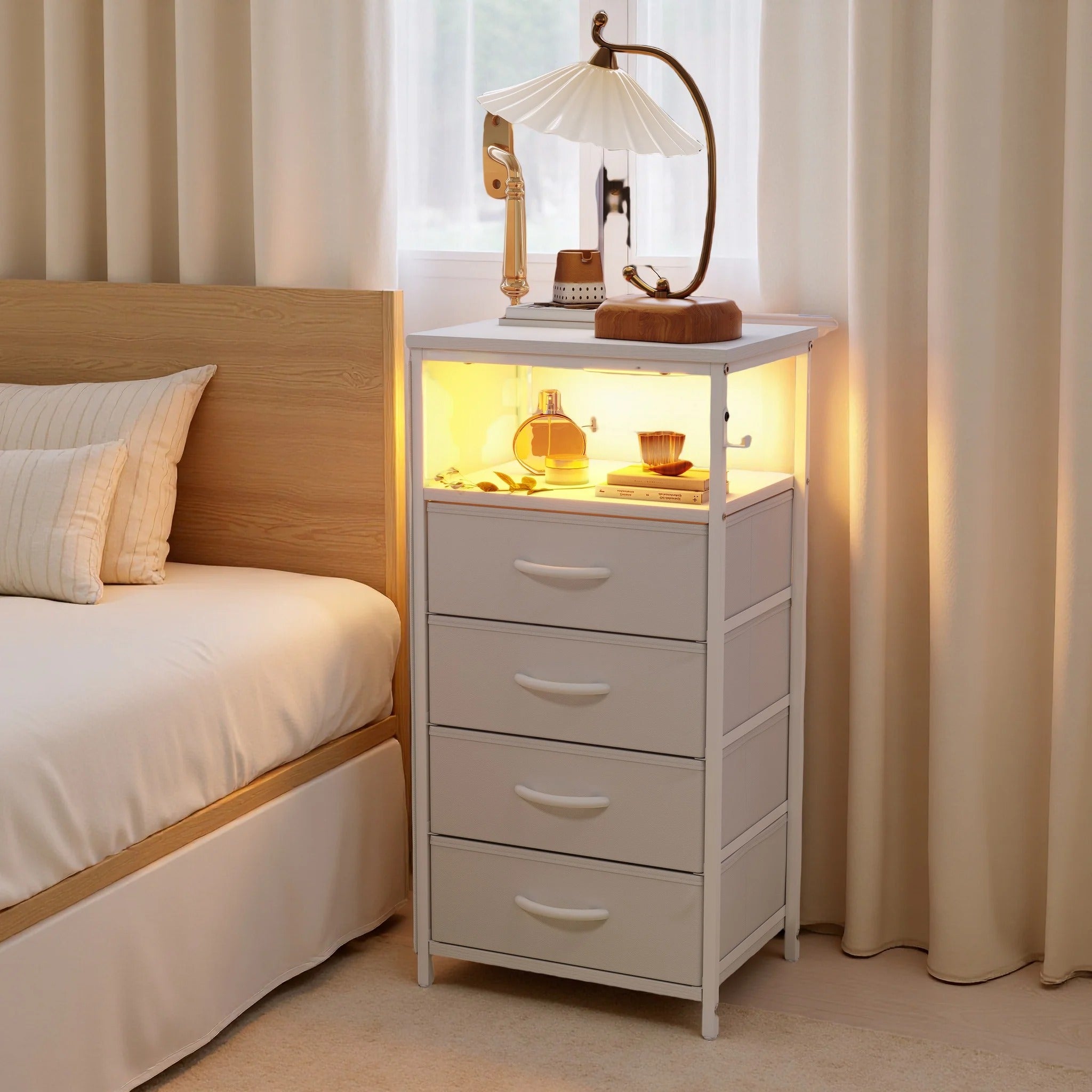 LED Nachtkastje Wit – Met Oplaadpunt en Opbergruimte